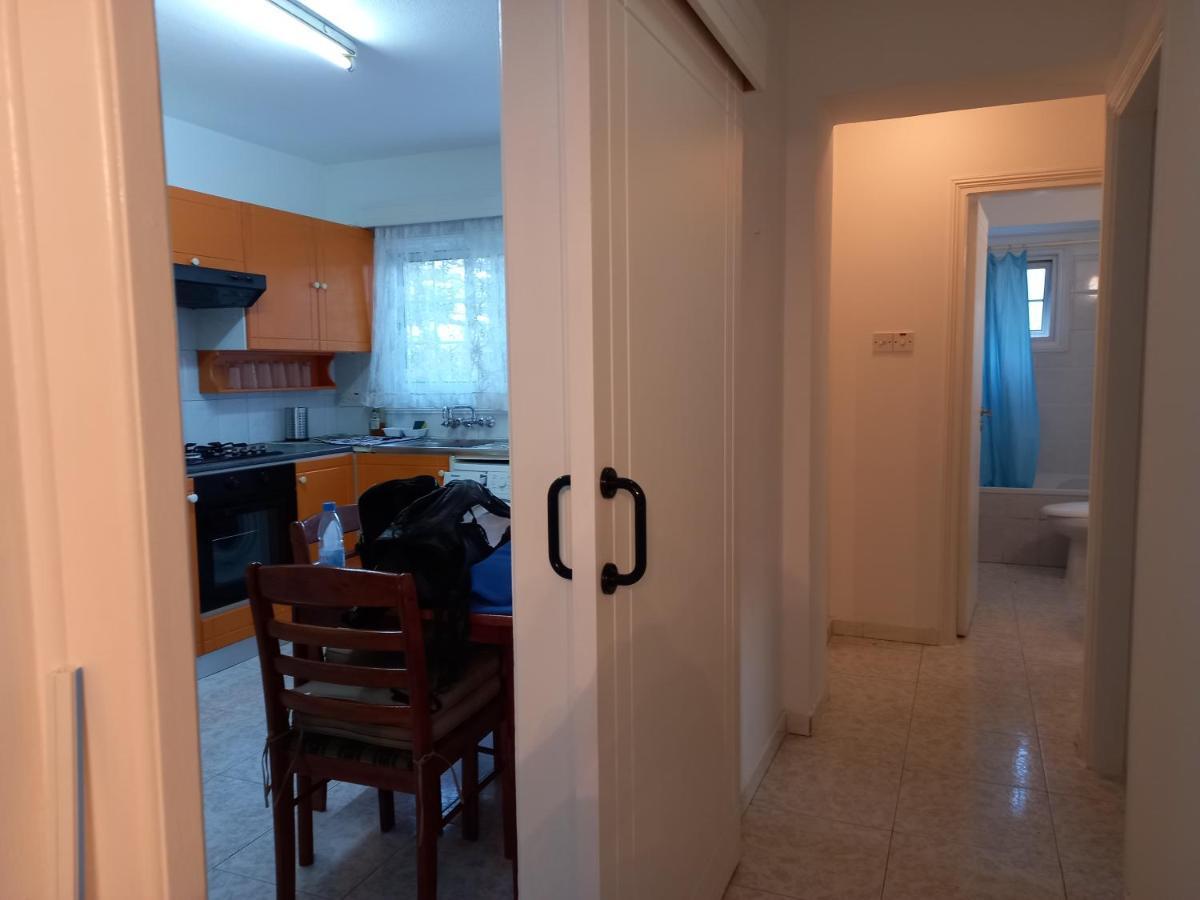 2 Bedroom Apartment Near Finikoudes Larnaca Bagian luar foto