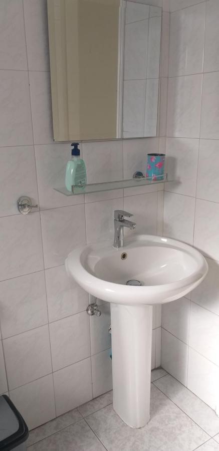 2 Bedroom Apartment Near Finikoudes Larnaca Bagian luar foto